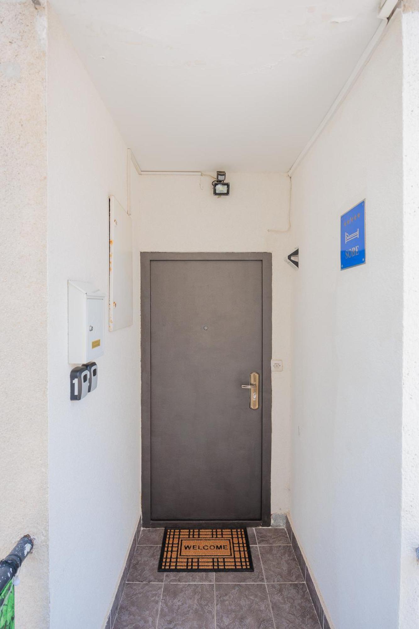 Guest House Arsenal Accommodation Zadar Exterior photo