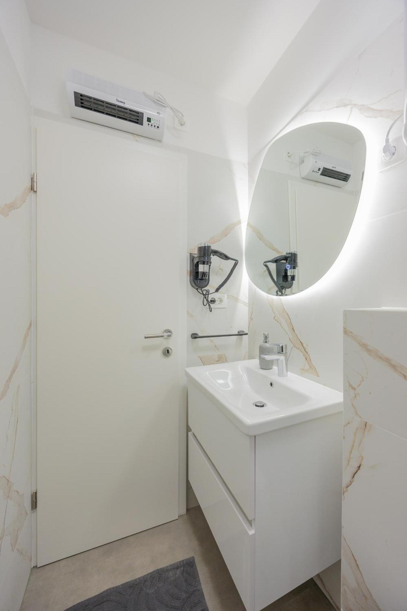 Guest House Arsenal Accommodation Zadar Exterior photo